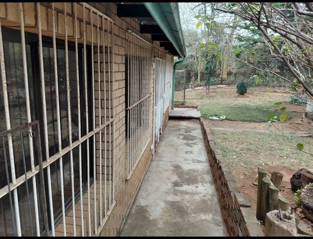 2HA SMALLHOLDING FOR SALE IN ROODEKOPJES AH